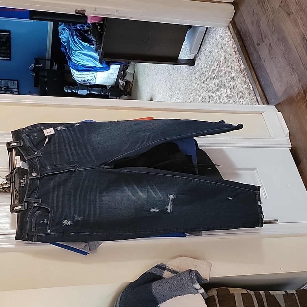 Brand new mid rise size 16 jeans